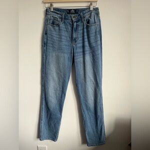 Hollister Ultra High-Rise Dark Blue Wash Mom Jeans US 29 / 9 Regular